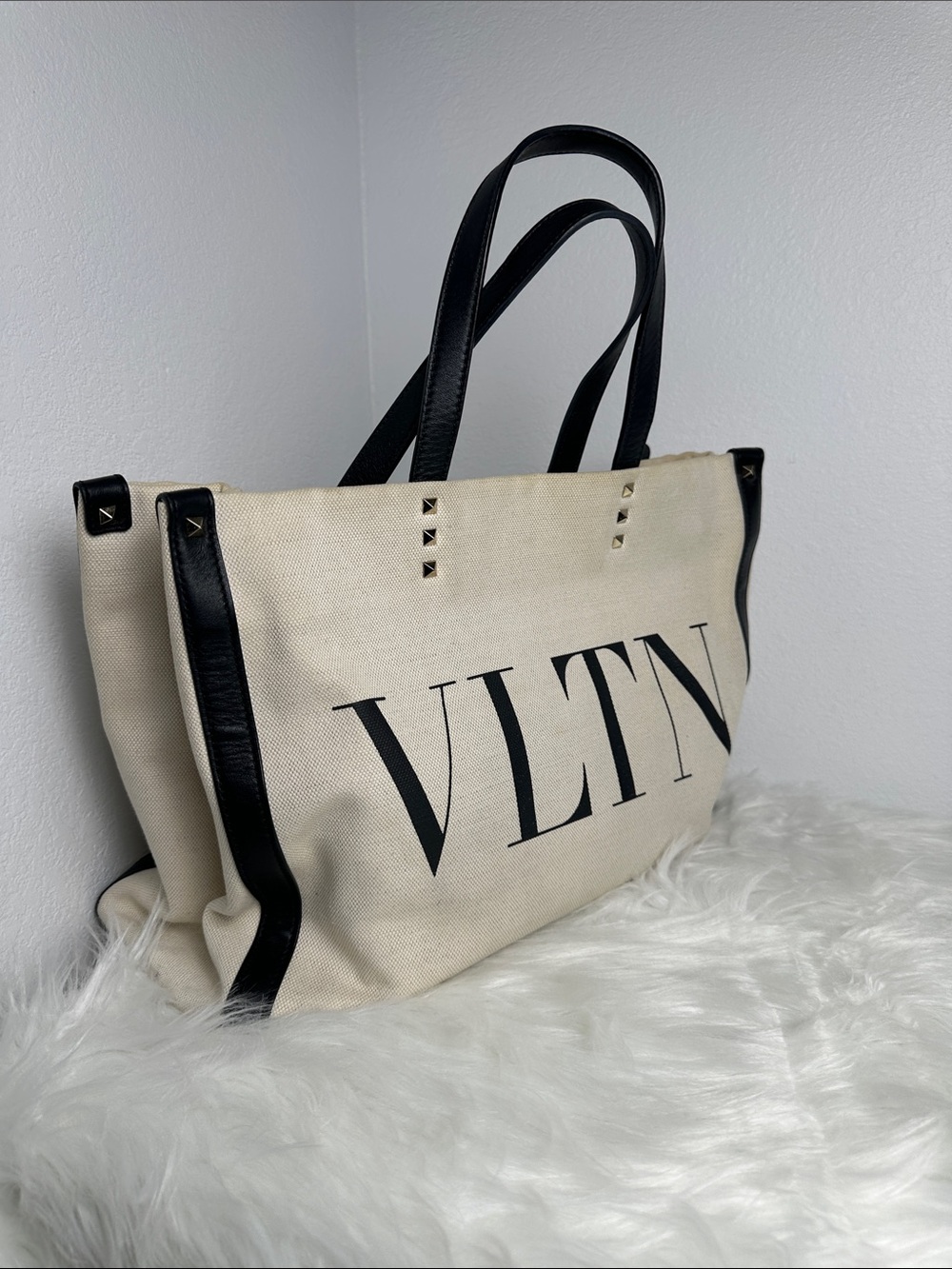 💯Authentic Valentino Garavani VLTN Canvas Tote Bag🍀 - Picture 4 of 15